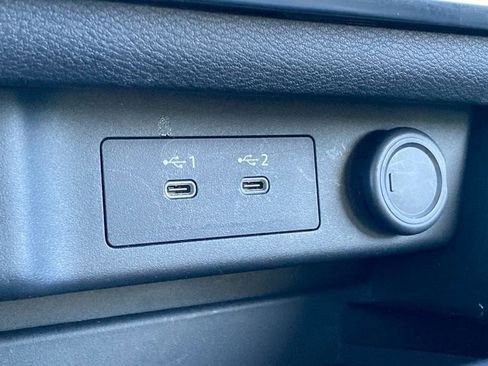 Used 2025 Nissan Rogue SV image 24