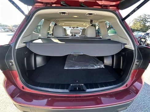 Used 2023 Subaru Forester Premium image 8