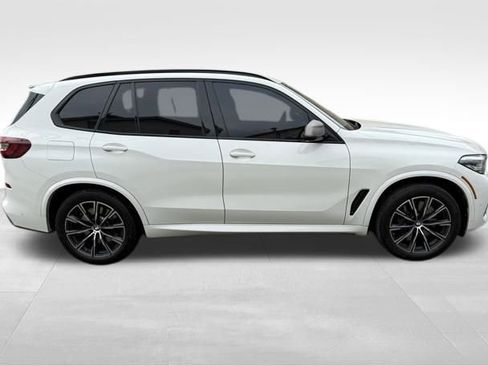 Used 2021 BMW X5 M50i w/ Premium Package image 4