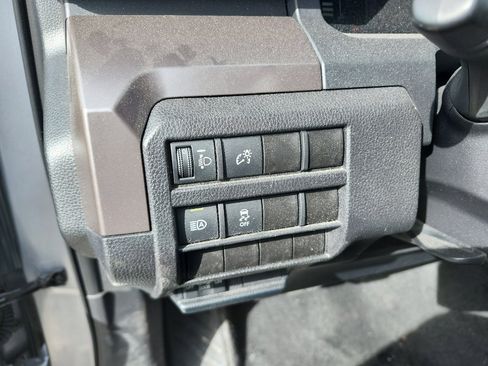 Used 2024 Toyota Tacoma SR5 AWD/4WD image 18