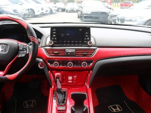 Used 2018 Honda Accord LX image 18