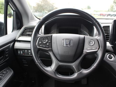 Used 2023 Honda Odyssey EX-L image 16