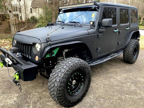 Used 2015 Jeep Wrangler Unlimited Sport w/ Quick Order Package 24S image 3