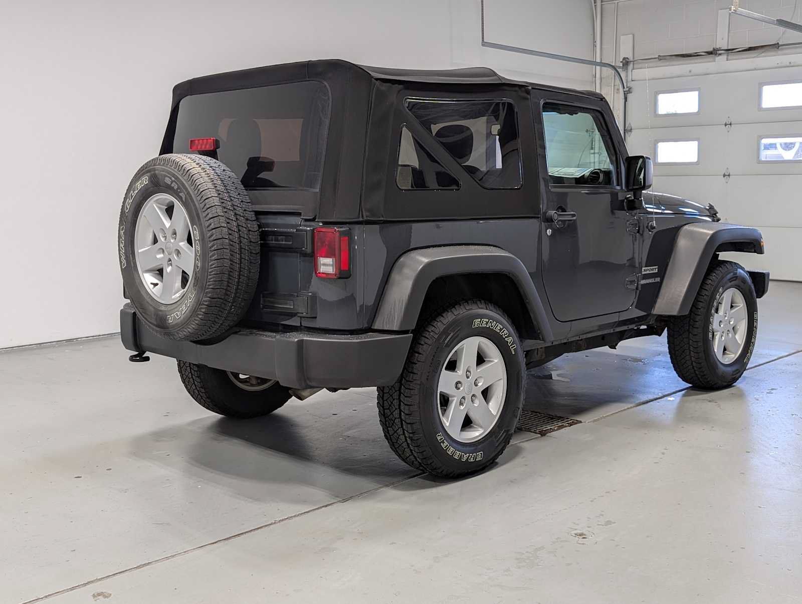 Used 2017 Jeep Wrangler Sport w/ Quick Order Package 23S AWD/4WD image 8