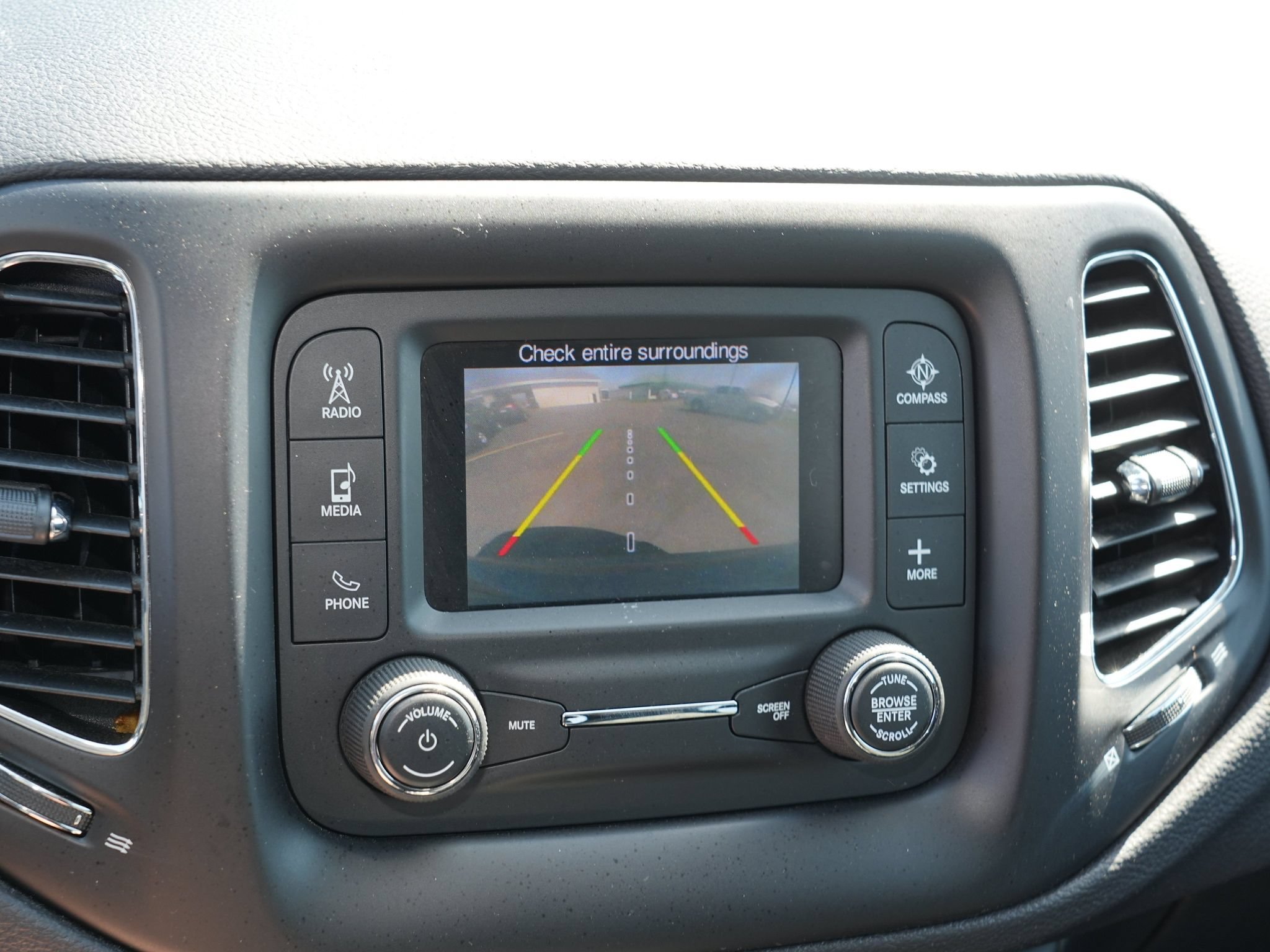 Used 2018 Jeep Compass Sport AWD/4WD image 29