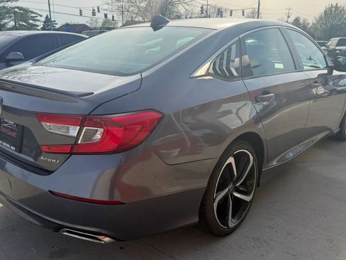 Used 2019 Honda Accord Sport image 3