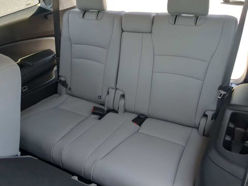 Used 2016 Honda Pilot Touring image 26