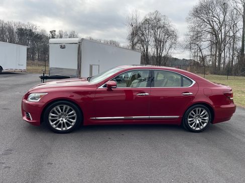 Used 2014 Lexus LS 460 w/ Comfort Package RWD image 2