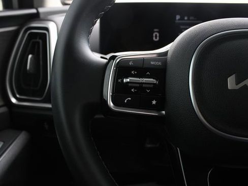 Used 2024 Kia Sorento X-Line EX image 12
