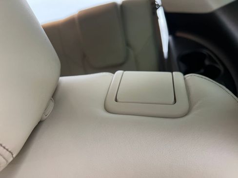 Used 2022 Nissan Armada Platinum w/ Captain's Chairs Package RWD image 20