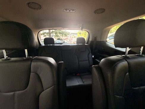 Used 2024 Kia Telluride EX w/ EX Captain's Chair Package AWD/4WD image 20