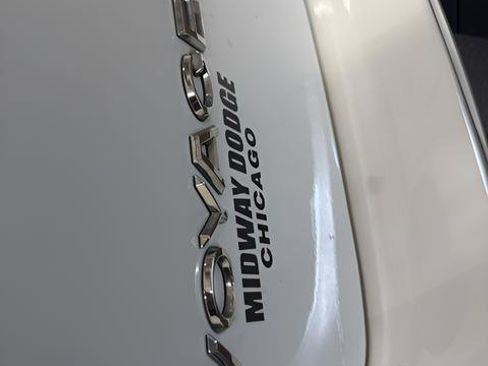 Used 2023 Chrysler Voyager LX FWD image 8