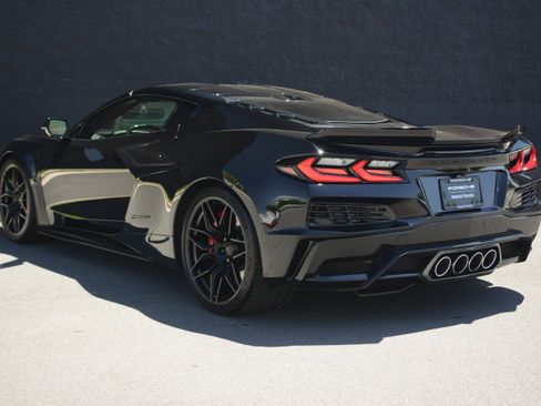 Used 2026 Chevrolet Corvette Z06 RWD image 3