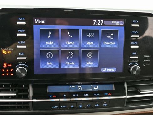 Used 2024 Toyota Sienna LE image 23