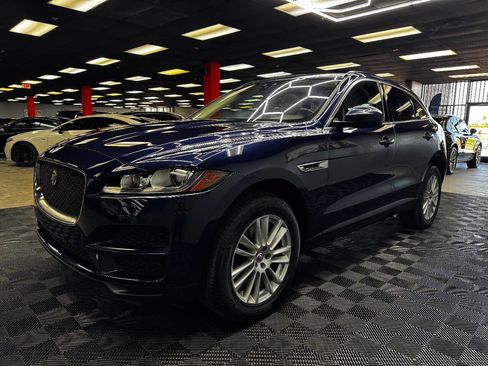 Used 2017 Jaguar F-PACE Prestige image 6