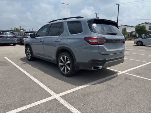 Used 2023 Honda Pilot Elite image 3