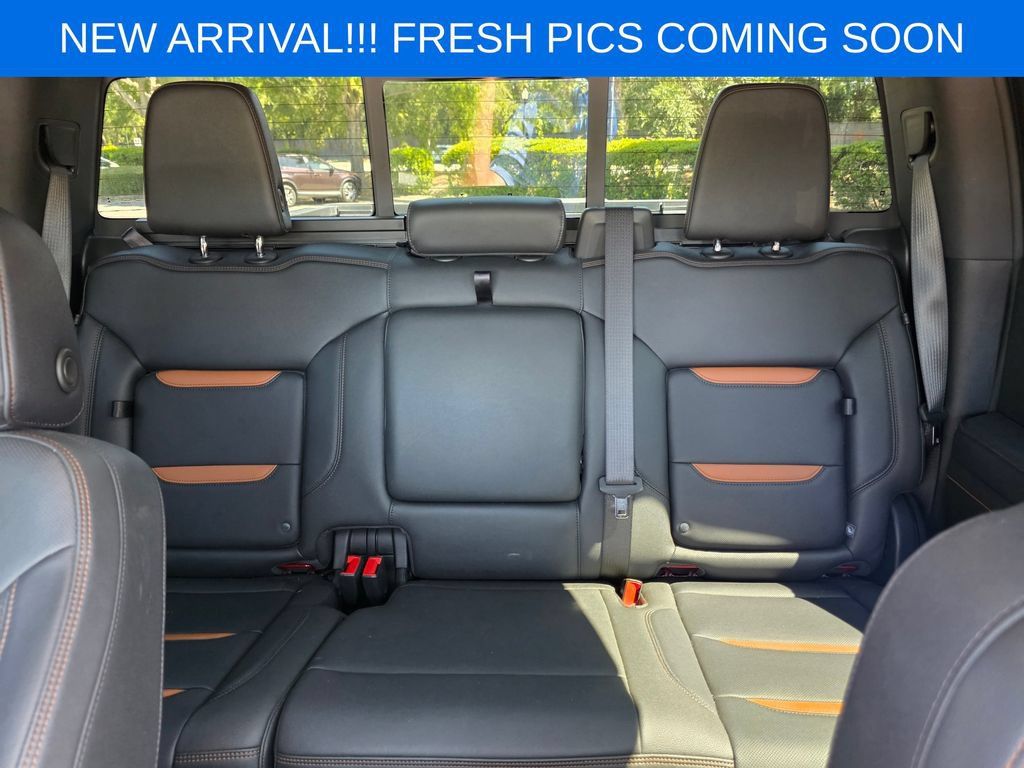 Used 2025 GMC Sierra 1500 AT4 AWD/4WD image 10