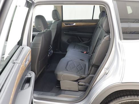 New 2026 Volkswagen Atlas SE image 14