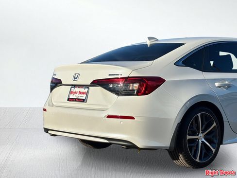Used 2024 Honda Civic Touring image 11
