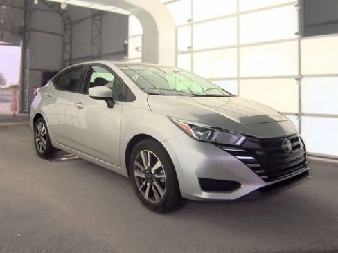 Used 2024 Nissan Versa SV FWD image 6