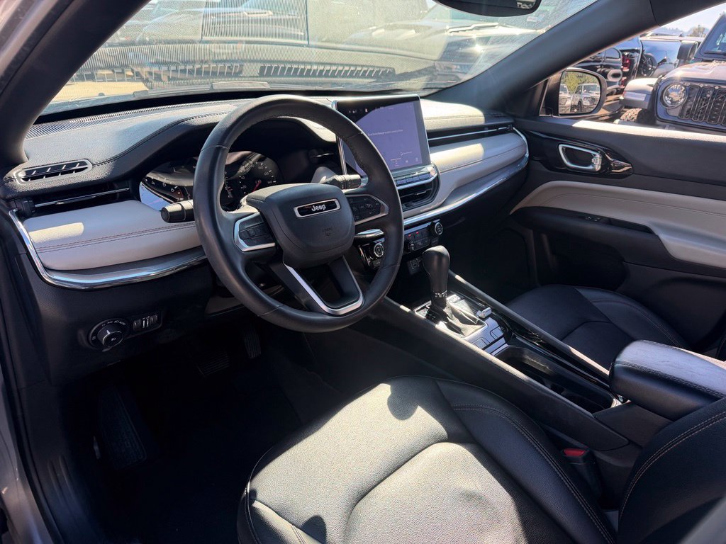 Used 2024 Jeep Compass Limited AWD/4WD image 4