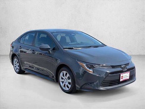 Certified 2025 Toyota Corolla LE FWD image 3