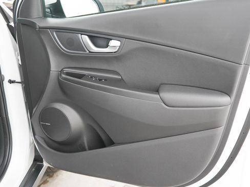 Certified 2023 Hyundai Kona Limited w/ Cargo Package FWD image 9
