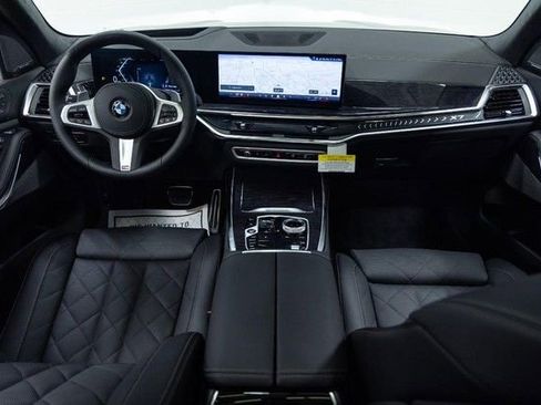 New 2026 BMW X7 xDrive40i AWD/4WD image 23