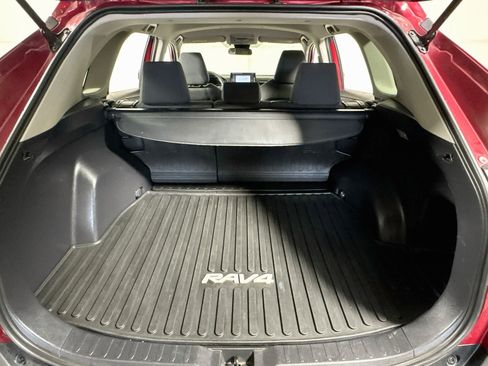 Used 2019 Toyota RAV4 LE w/ All Weather Liner Package AWD/4WD image 23