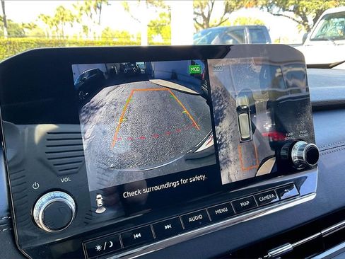 Used 2024 Mitsubishi Outlander SE image 12