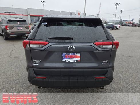 Used 2025 Toyota RAV4 XLE image 28