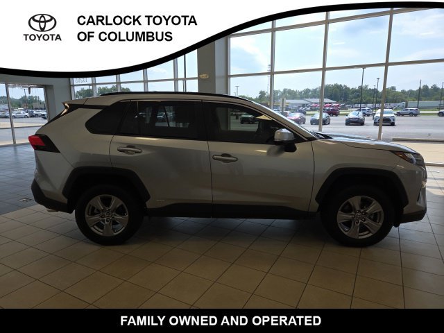 Used 2025 Toyota RAV4 XLE AWD/4WD image 7