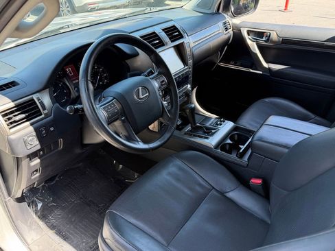 Used 2017 Lexus GX 460 w/ Navigation Package AWD/4WD image 21