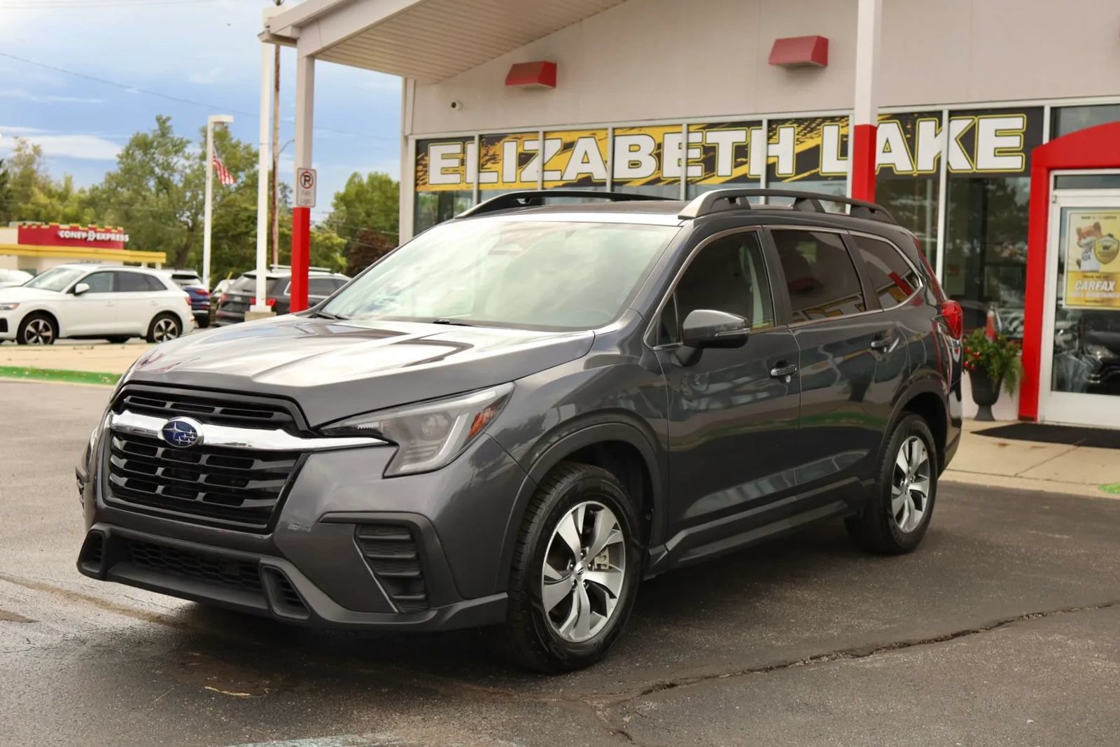Used 2023 Subaru Ascent Premium AWD/4WD image 1