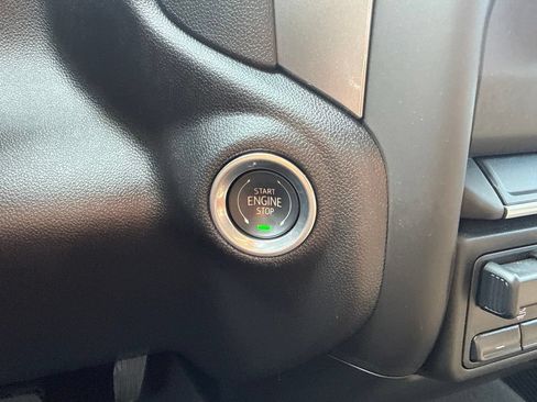 Used 2025 Chevrolet Silverado 2500 Custom AWD/4WD image 10