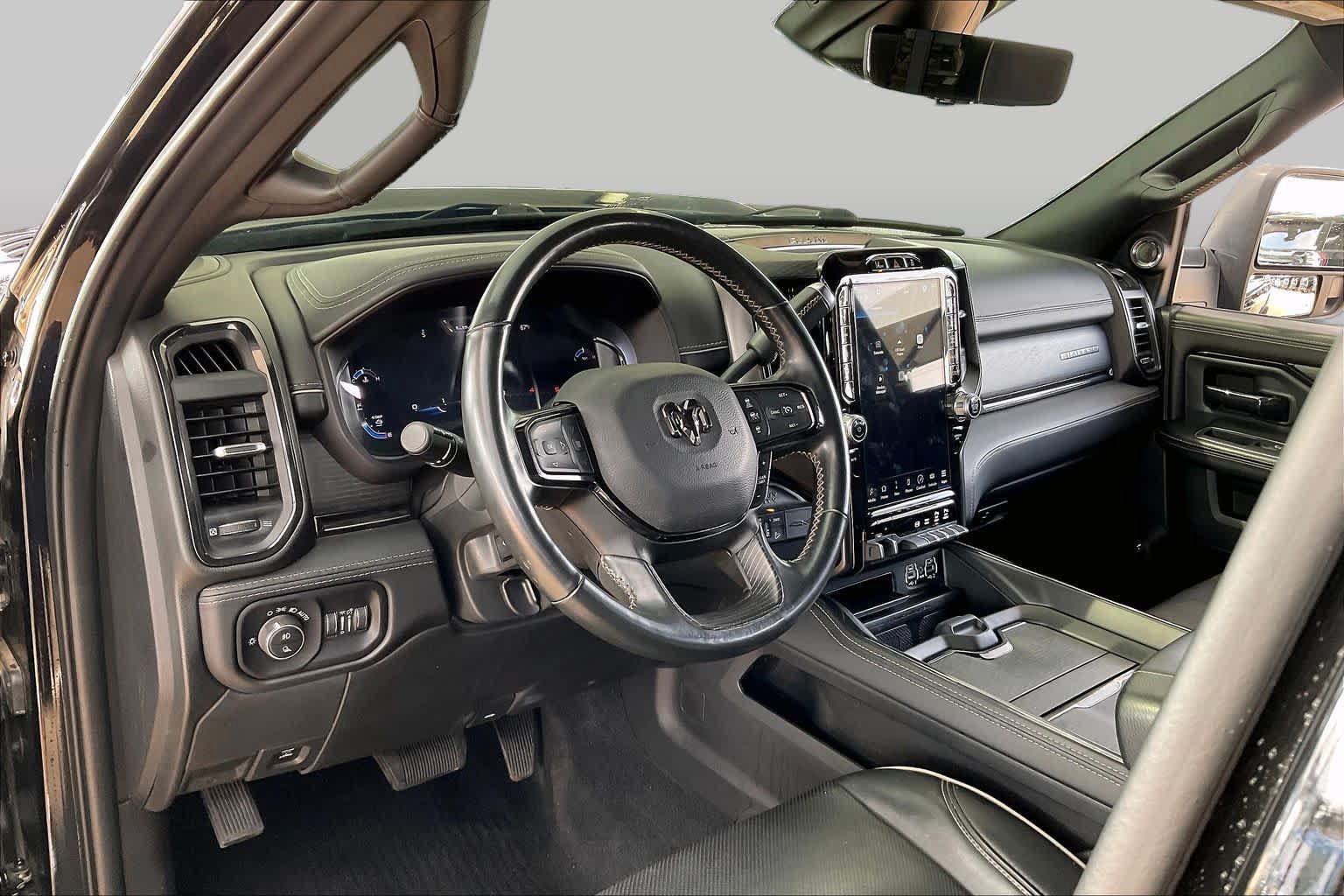 Used 2023 RAM 2500 Limited AWD/4WD image 18
