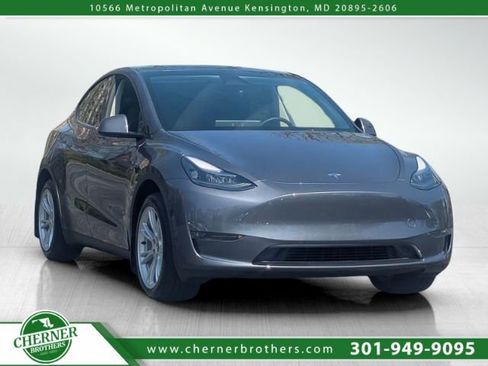 Used 2023 Tesla Model Y Long Range image 1