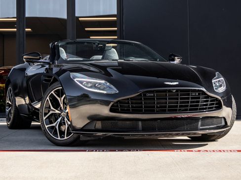 Used 2019 Aston Martin DB11 Volante RWD image 2