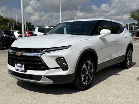 Used 2025 Chevrolet Blazer LT image 10