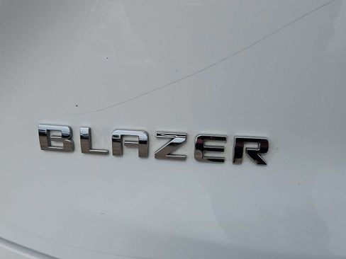 Used 2022 Chevrolet Blazer LT FWD image 11