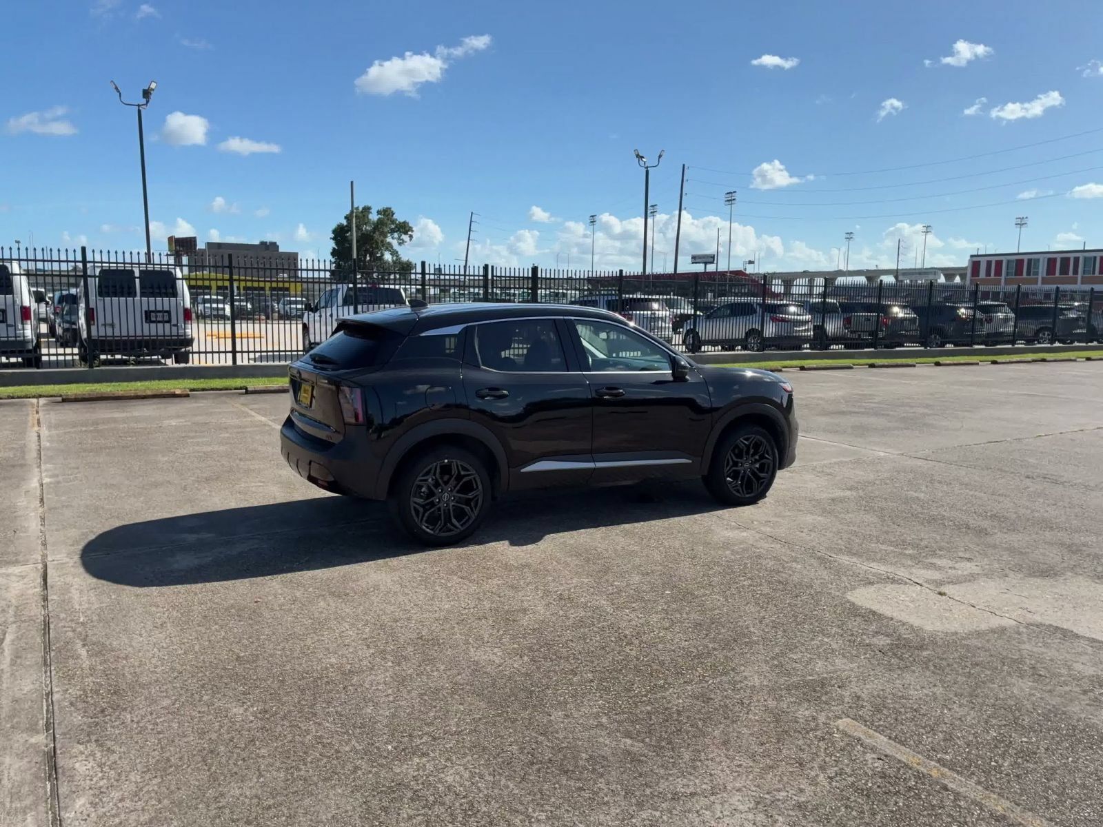 Used 2026 Nissan Kicks SR FWD image 14
