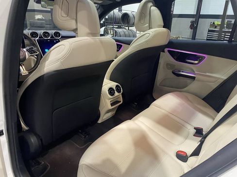 Certified 2025 Mercedes-Benz GLC 300 4MATIC image 5