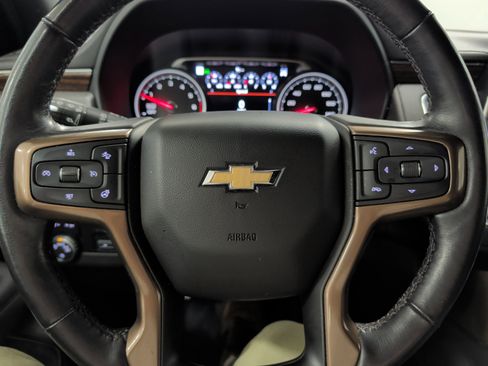 Used 2021 Chevrolet Suburban High Country image 9