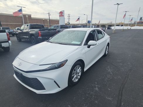 Certified 2025 Toyota Camry LE w/ Convenience Package image 7