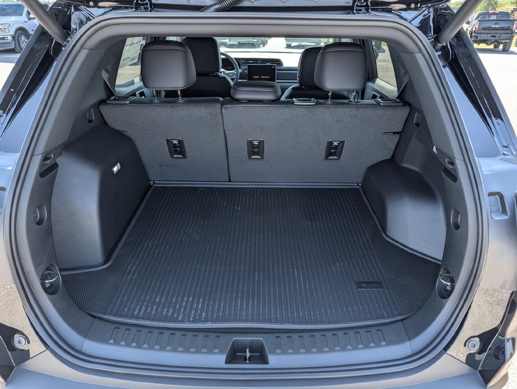 New 2027 GMC Terrain Elevation w/ Elevation Premium Package FWD image 28