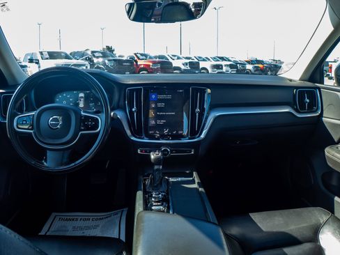 Used 2020 Volvo S60 T5 Momentum image 14