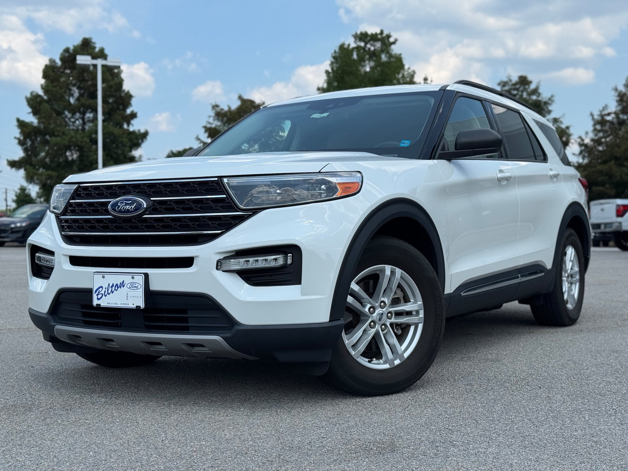 Used 2023 Ford Explorer XLT w/ Equipment Group 202A RWD image 5