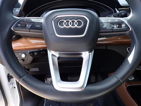 Used 2022 Audi Q5 e Prestige AWD/4WD image 18
