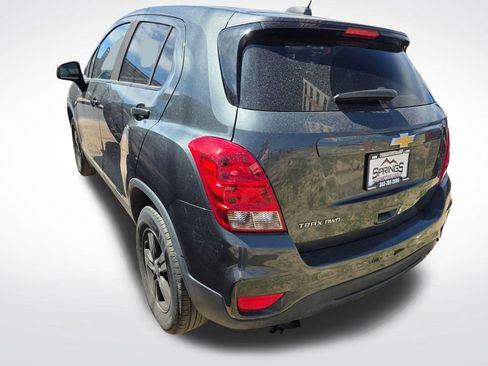 Used 2020 Chevrolet Trax LS w/ Tint and Cruise Package AWD/4WD image 5