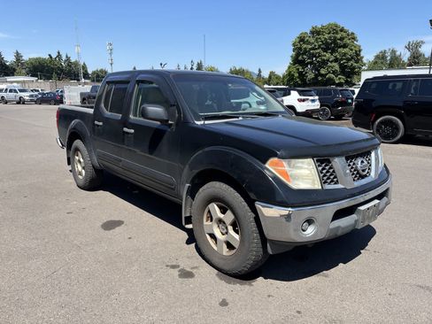 Used 2008 Nissan Frontier SE w/ SE Value Truck Pkg AWD/4WD image 7